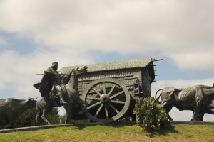 Settler's statue in Montevideo