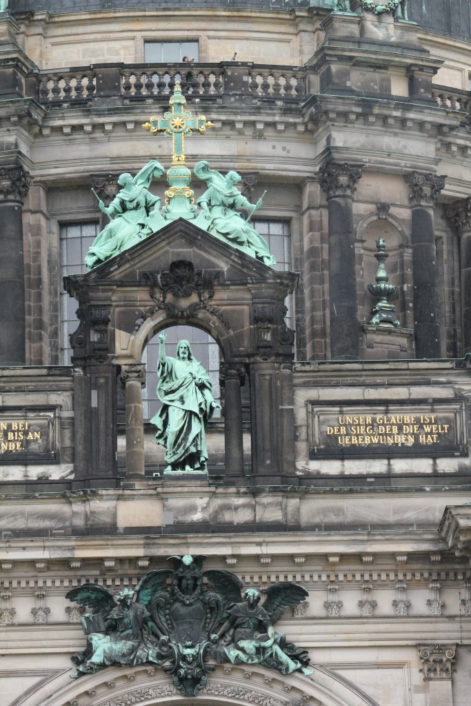 Statue above the entrance to the Berliner Dom