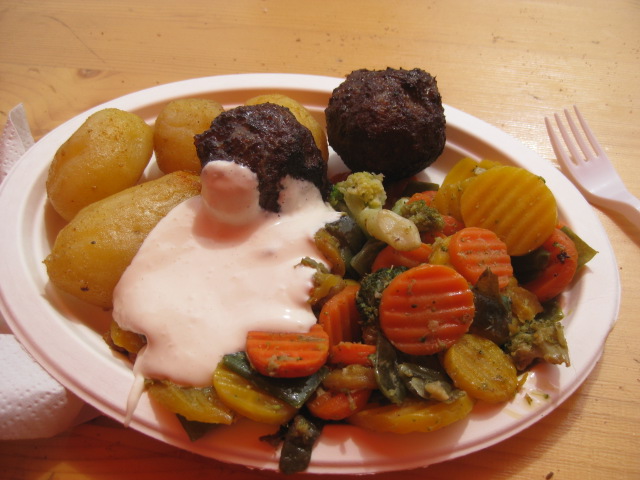 "Paella" with smoked reindeer meatballs